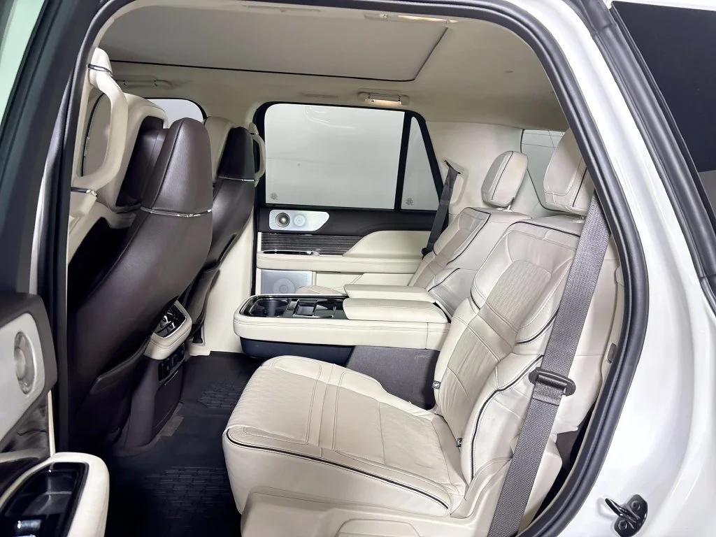 Used 2023 White Lincoln Black Label image 21