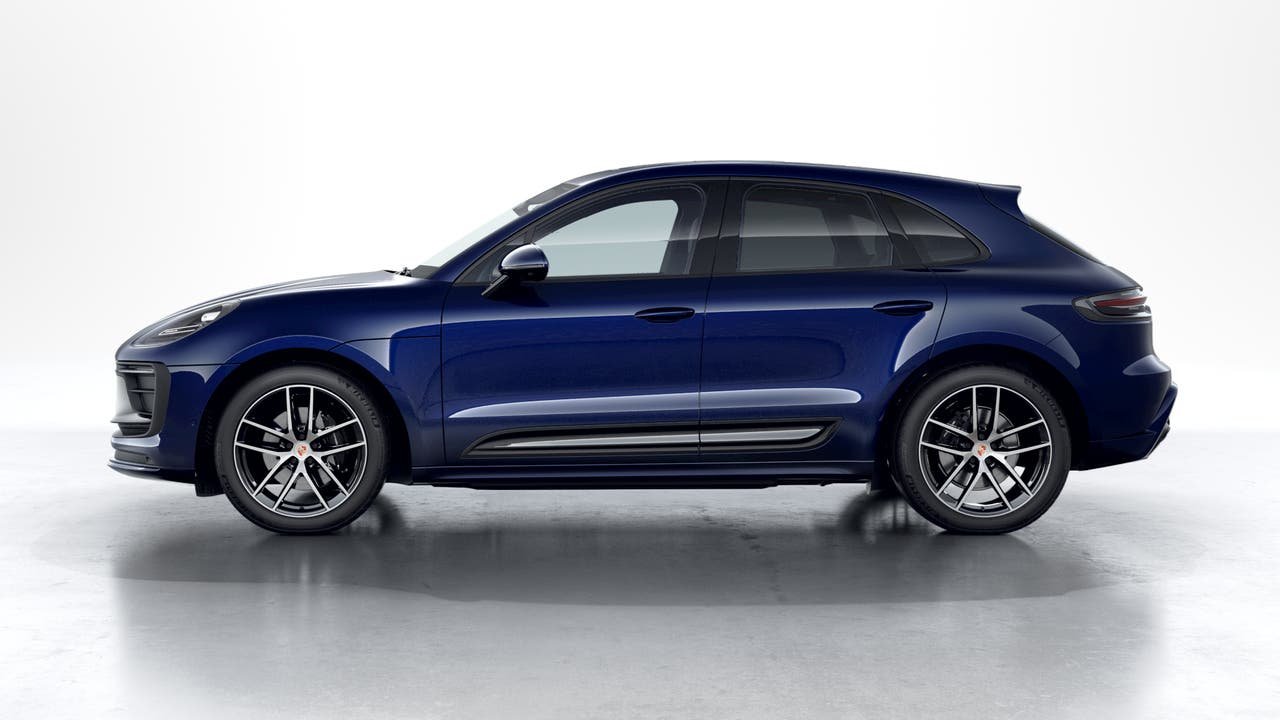 New 2026 Gentian Blue Metallic Porsche  image 2