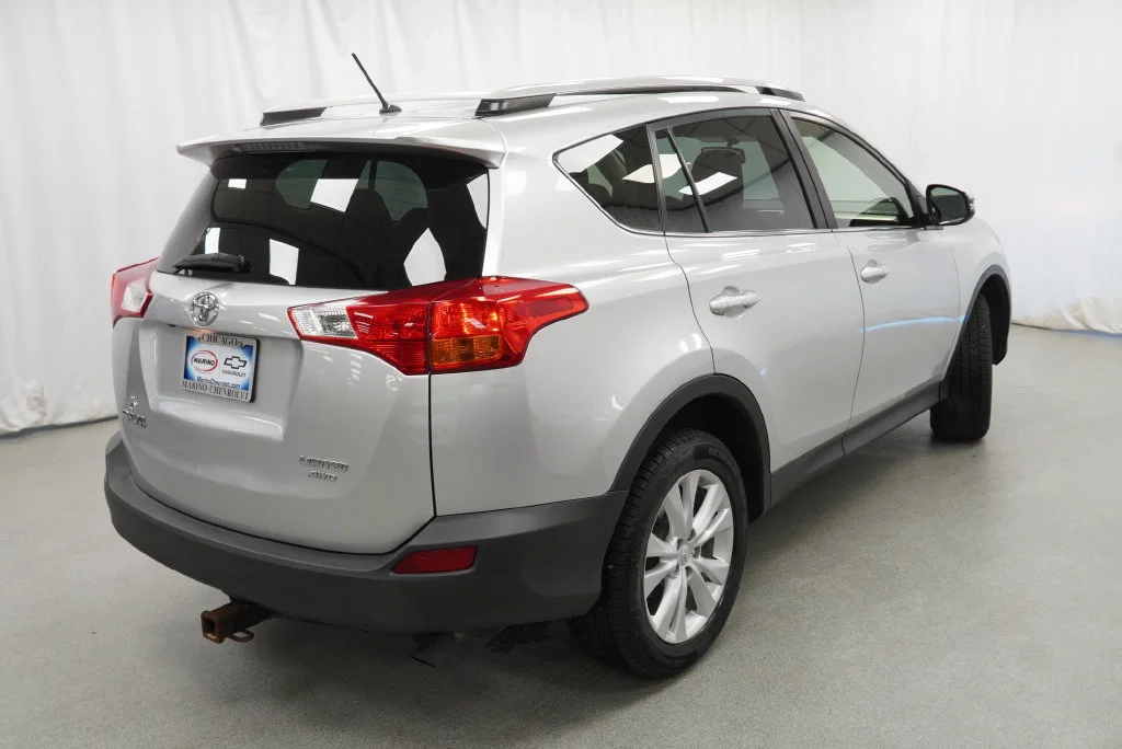 Used 2013 Silver Toyota Limited image 14