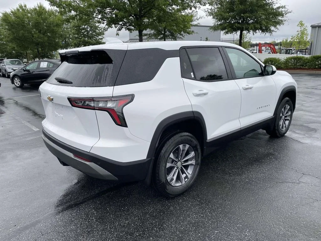 New 2027 Summit White Chevrolet LT image 6