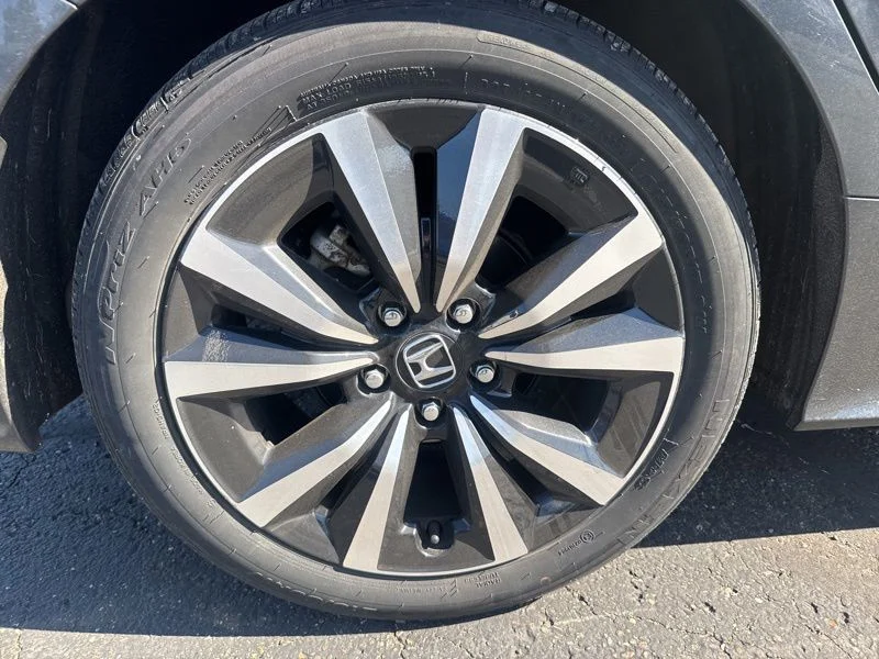 Used 2024  Honda EX image 9