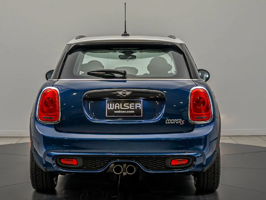 Used 2016 Deep Blue Metallic MINI  image 6