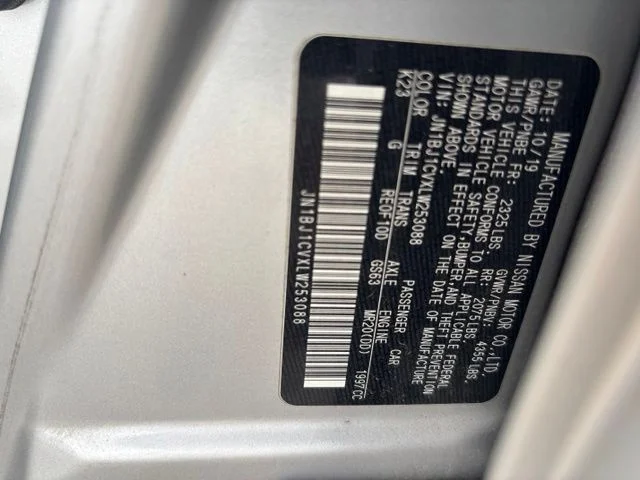 Used 2020 Silver Nissan S image 13