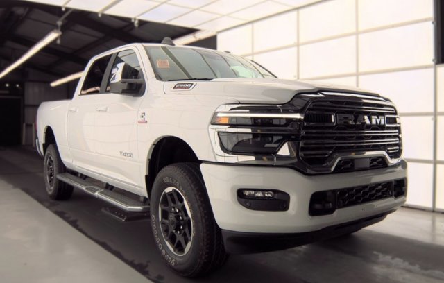 Used 2025 White Ram Laramie image 4