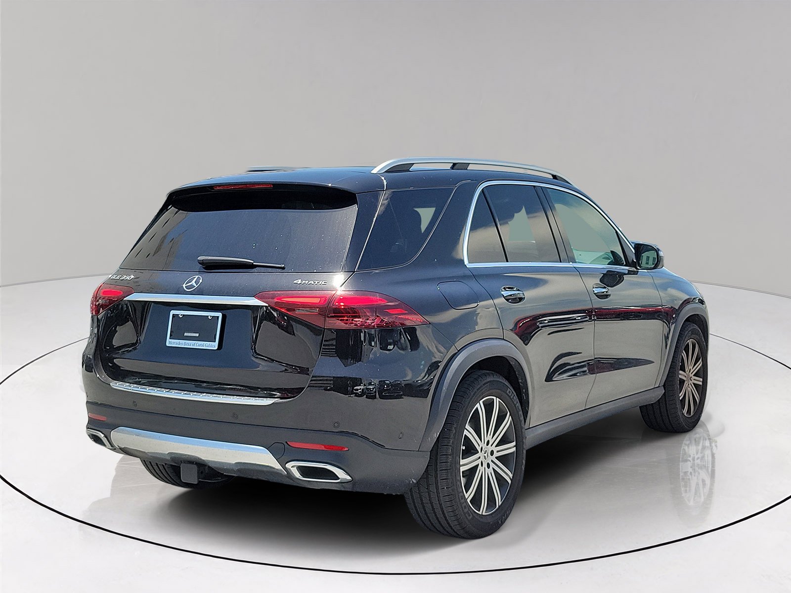 Certified Used 2026 Obsidian Black Metallic Mercedes-Benz GLE 350 image 6