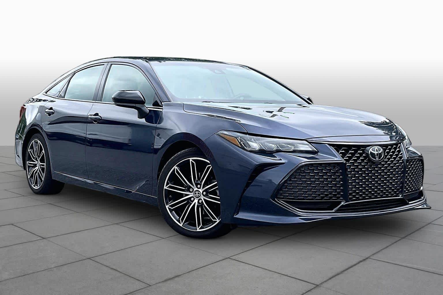 Used 2019 Parisian Night Pearl Toyota XSE image 2