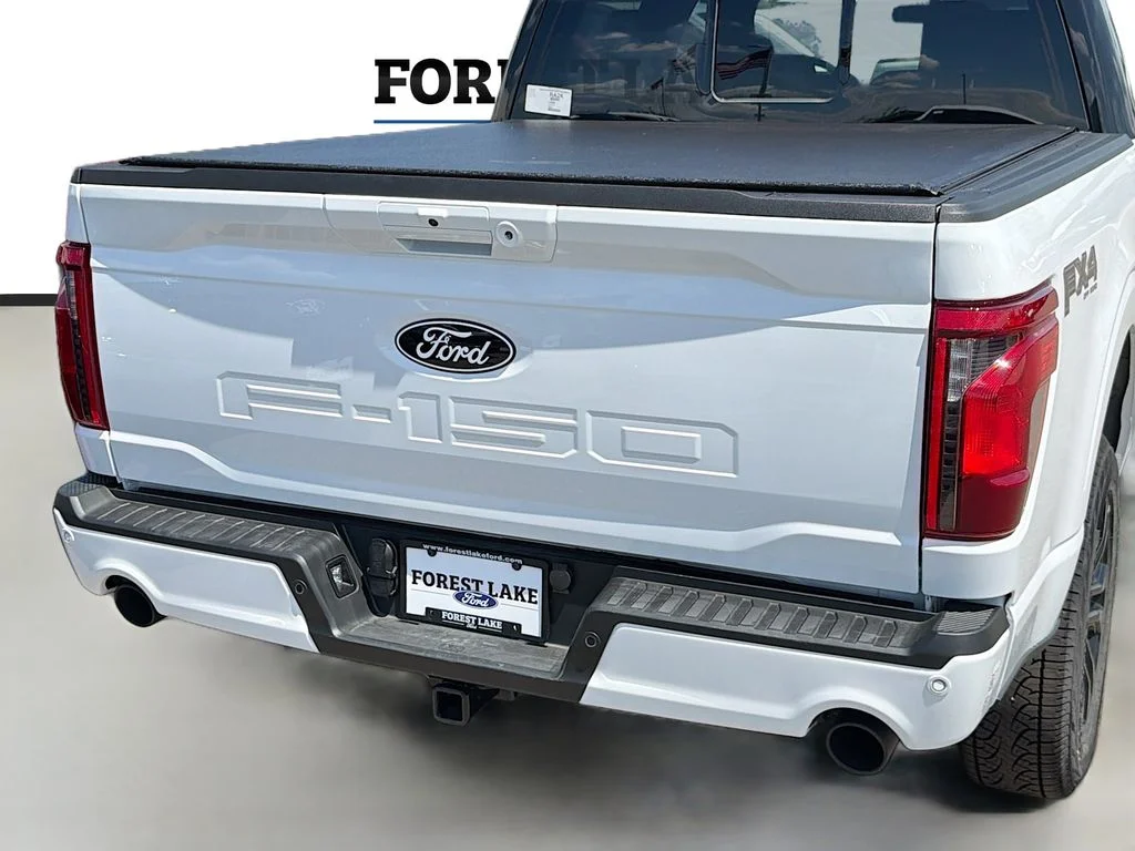 New 2026 Oxford White Ford XLT image 4