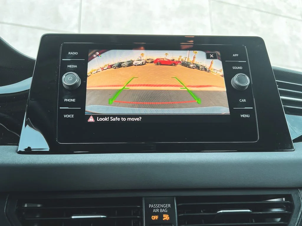 2025 Volkswagen Jetta SE - Photo 15