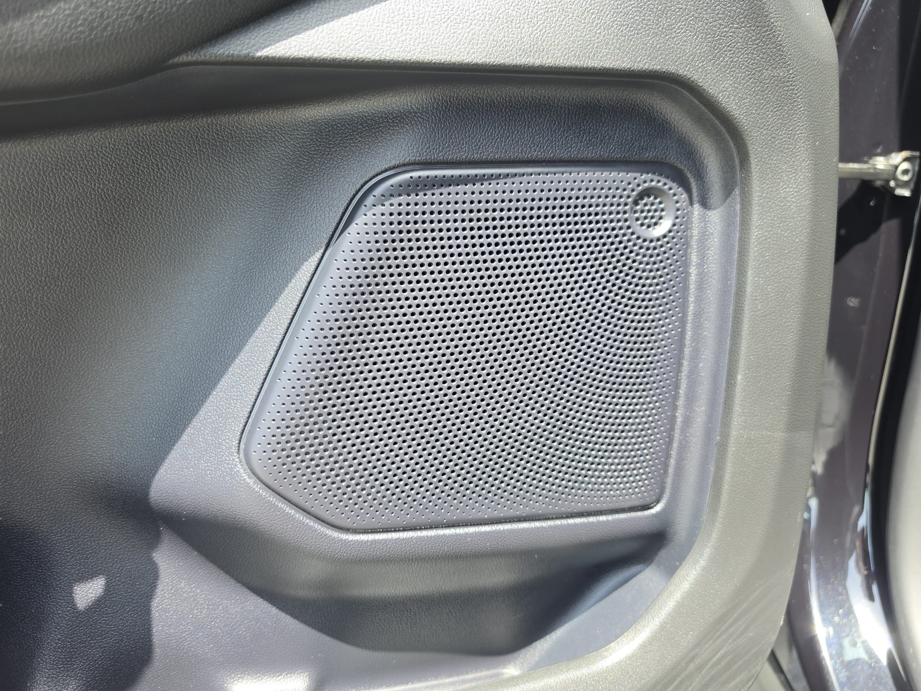 Used 2024 Agate Black Metallic Ford Active image 25