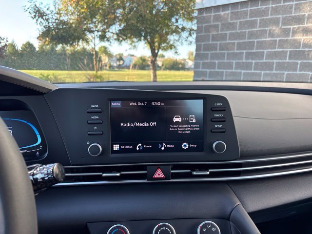 New 2026 Serenity White Hyundai SE image 21