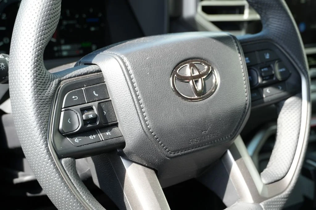 Used 2026 Ice Cap Toyota SR5 image 18