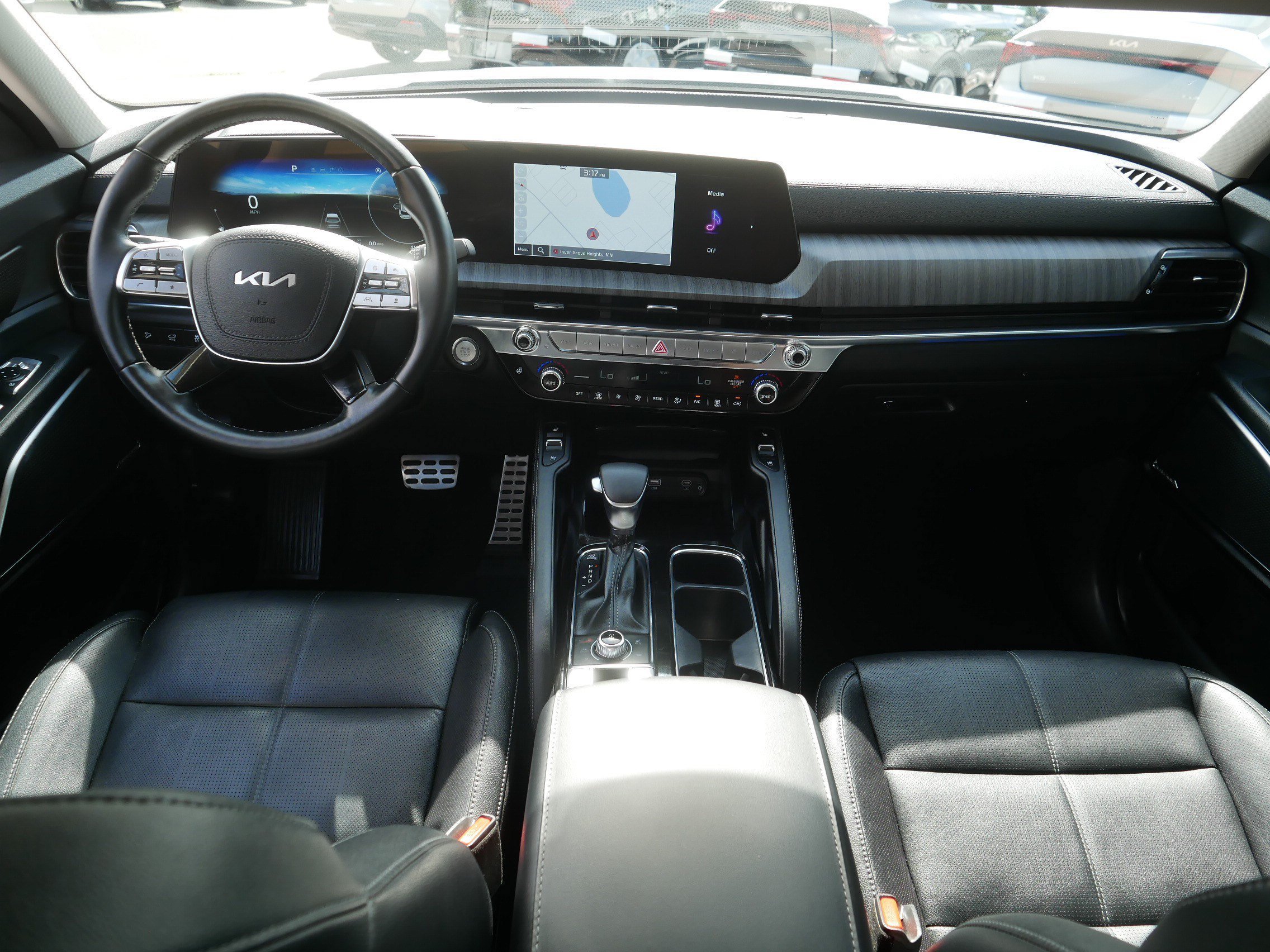 Certified Used 2024 Glacial White Pearl Kia SX image 10