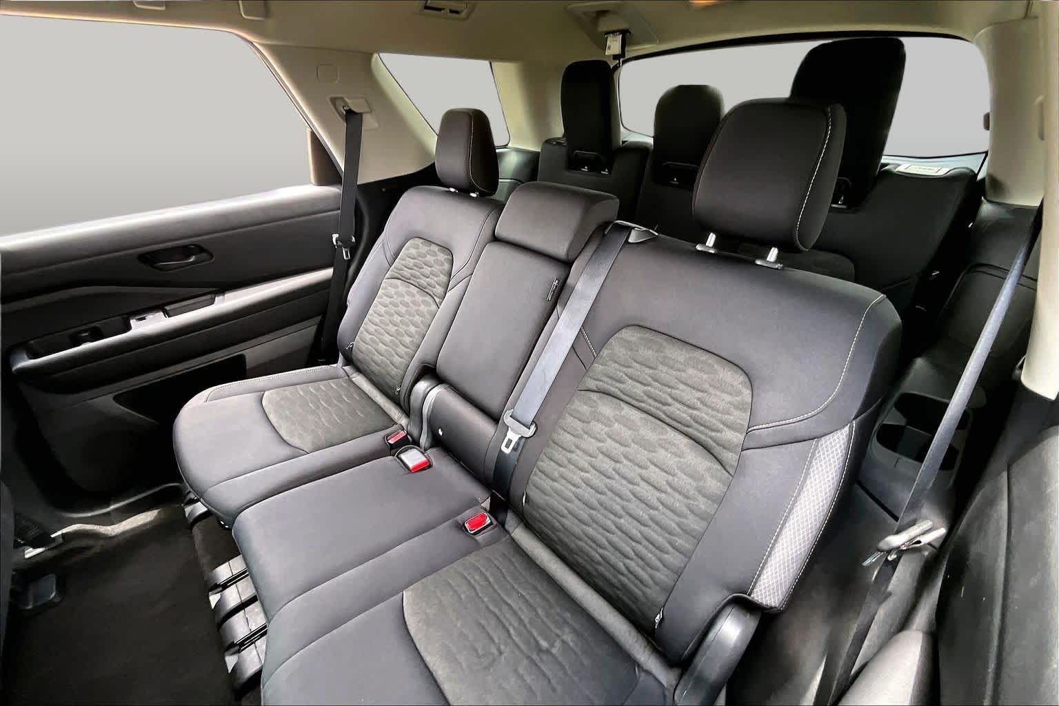 Used 2025 Deep Ocean Blue Pearl Nissan SV image 18