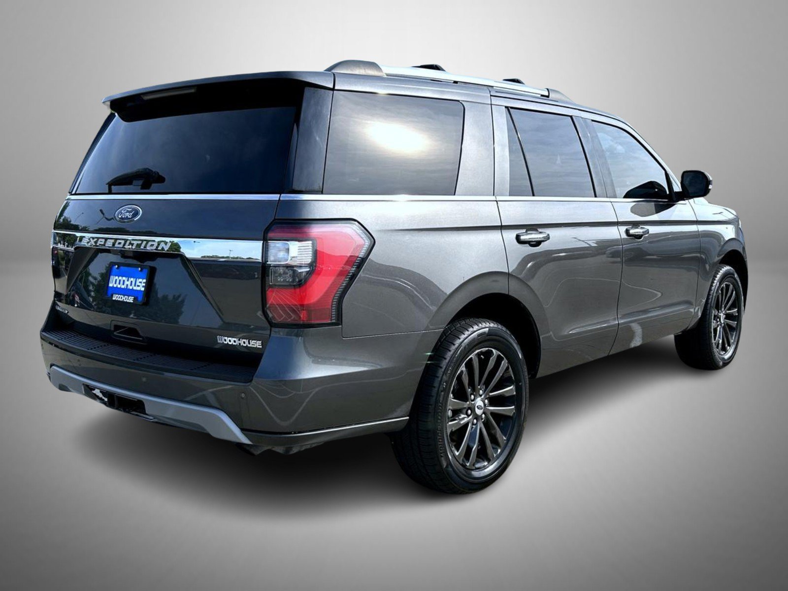 Used 2019 Gray Ford Limited image 9