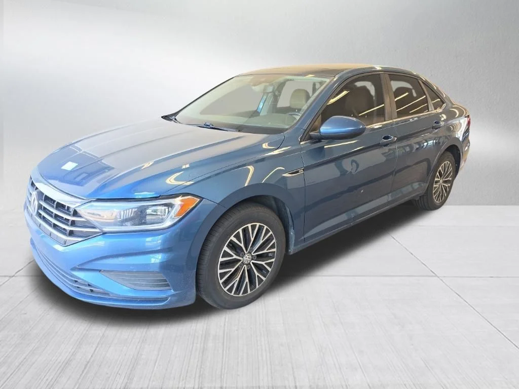 Used 2019 Blue Volkswagen SEL image 1