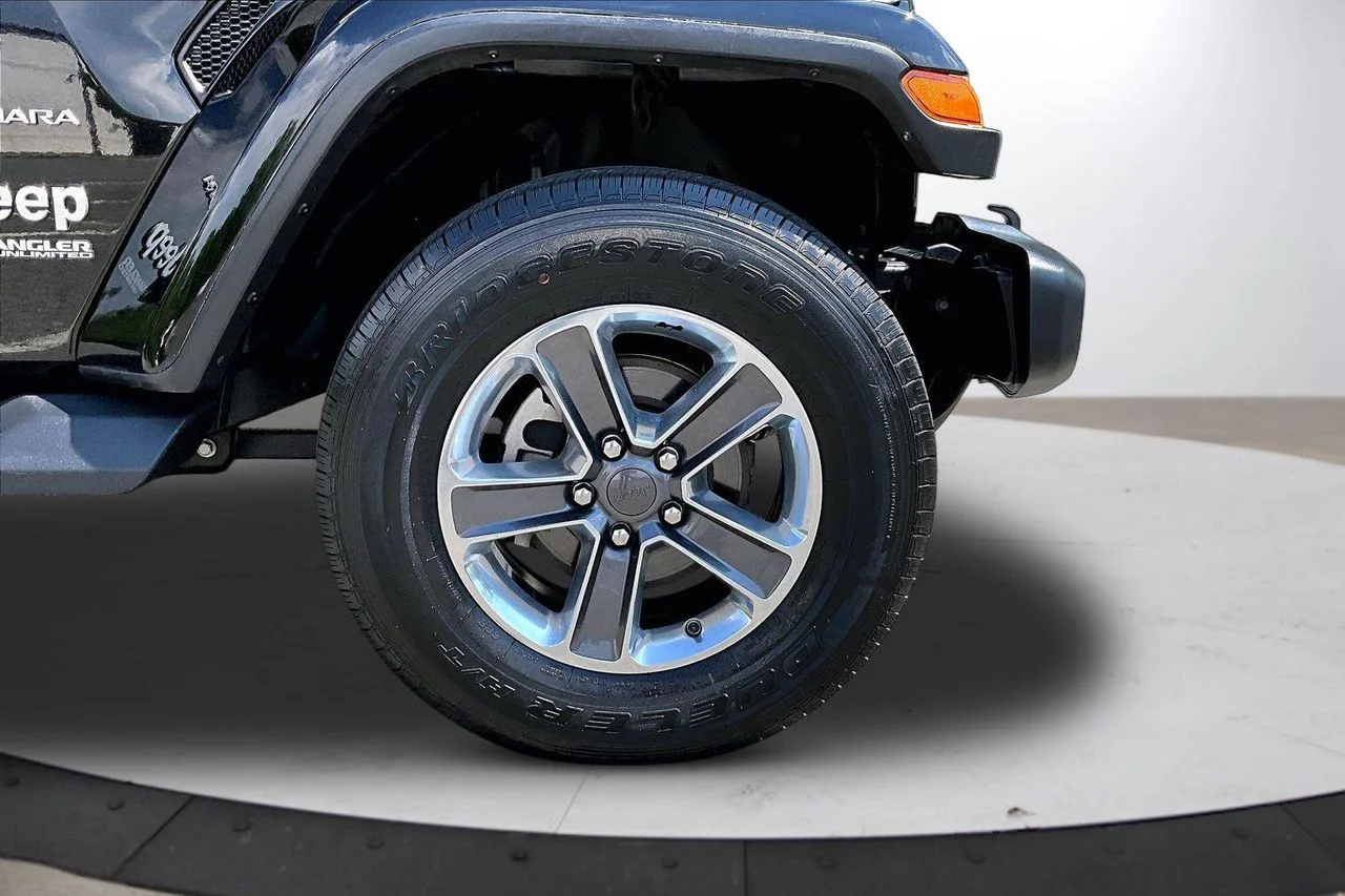 Certified Used 2022 Black Jeep Sahara image 33