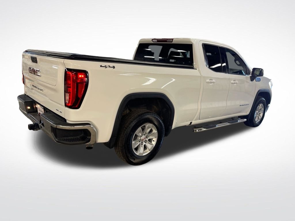 Used 2022 White GMC SLE image 5