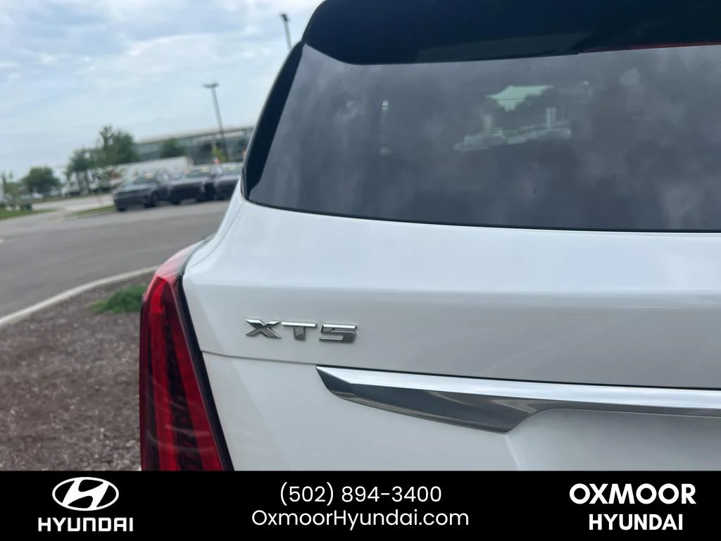 Used 2021 Crystal White Tricoat Cadillac AWD Premium Luxury image 21