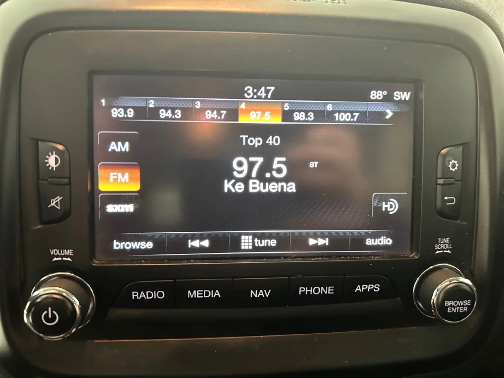 Used 2017 Gray Jeep Trailhawk image 11