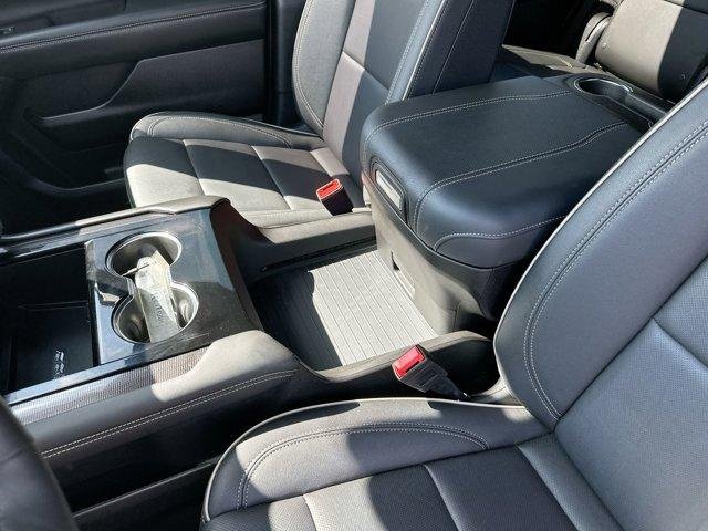 Used 2025 Onyx Black GMC Elevation image 21