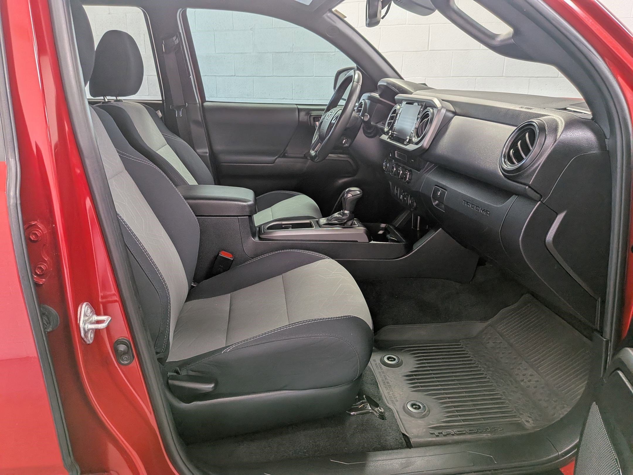 Used 2022 Barcelona Red Metallic Toyota SR image 31