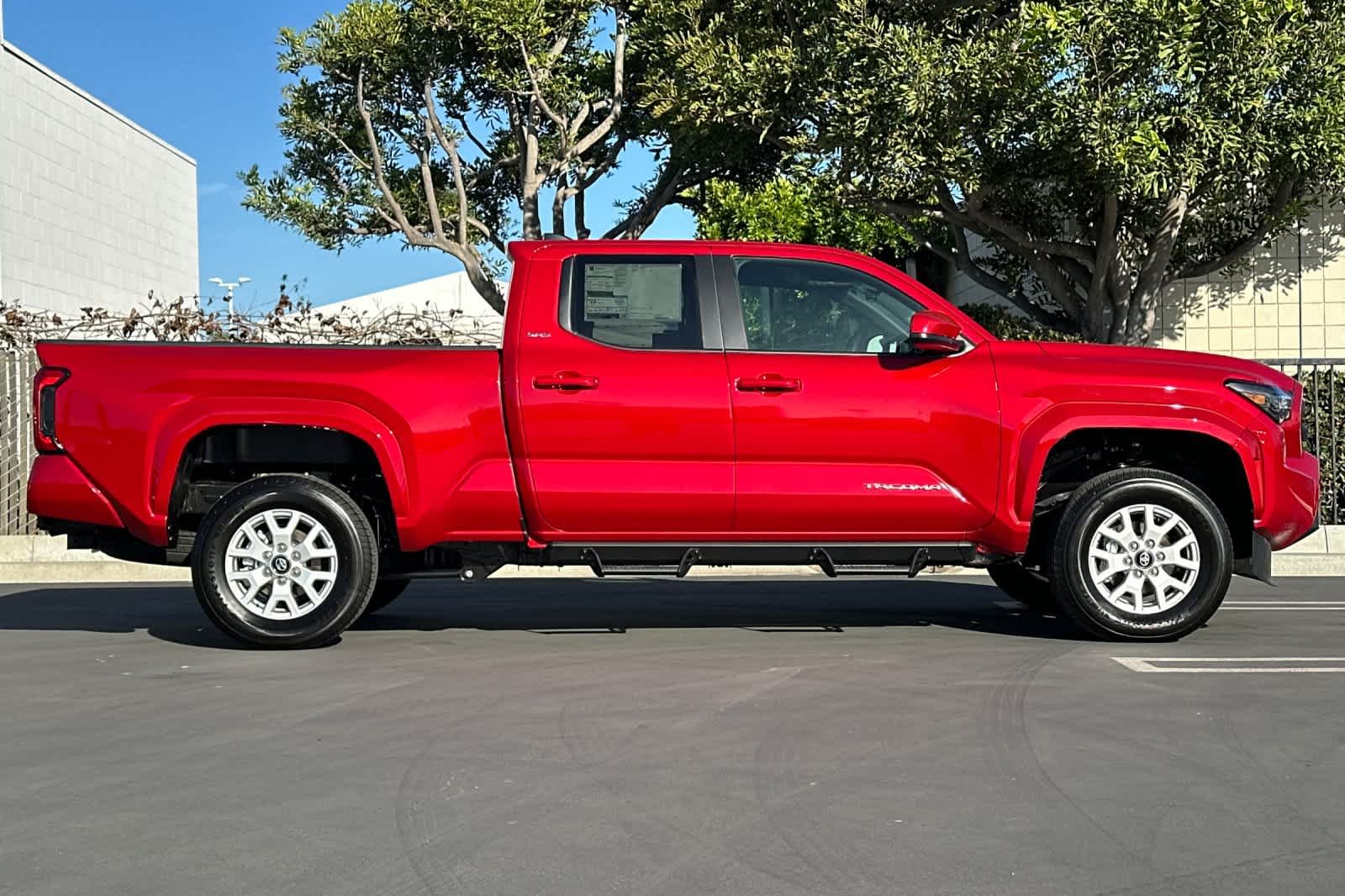 New 2026 Supersonic Red <sup>1</sup> Toyota  SR5 image 3