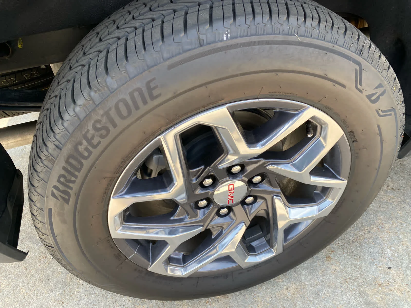 New 2026 Onyx Black GMC SLT image 33