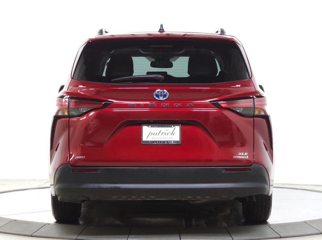 Used 2022 Pearl Toyota XLE image 8