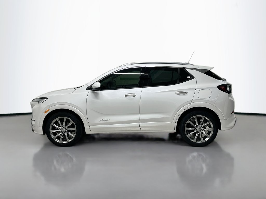 Used 2025 White Frost Buick Avenir image 3