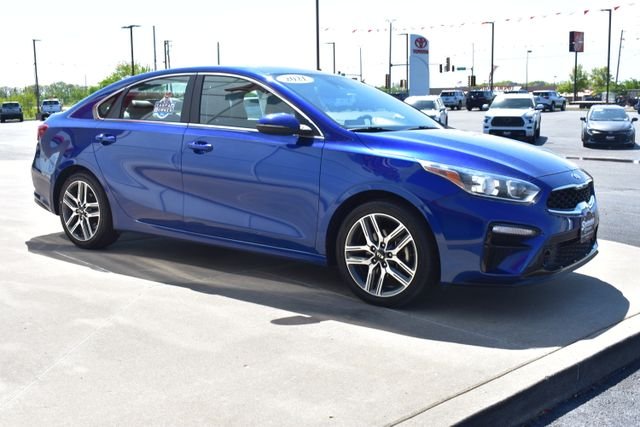 Used 2021 Blue Kia EX image 4
