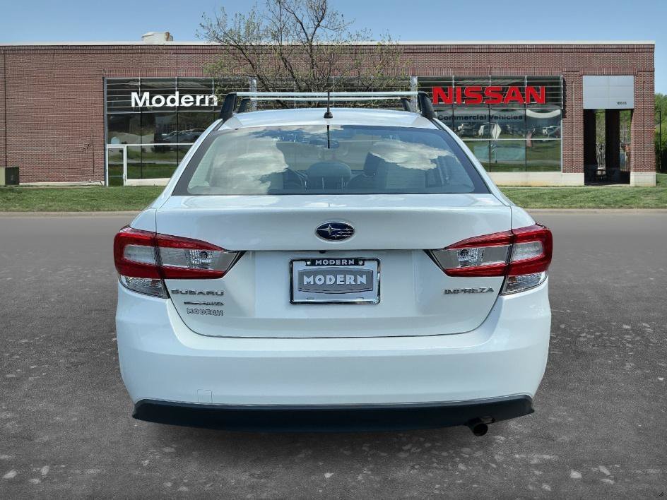 Used 2022 Crystal White Pearl Subaru Base image 3