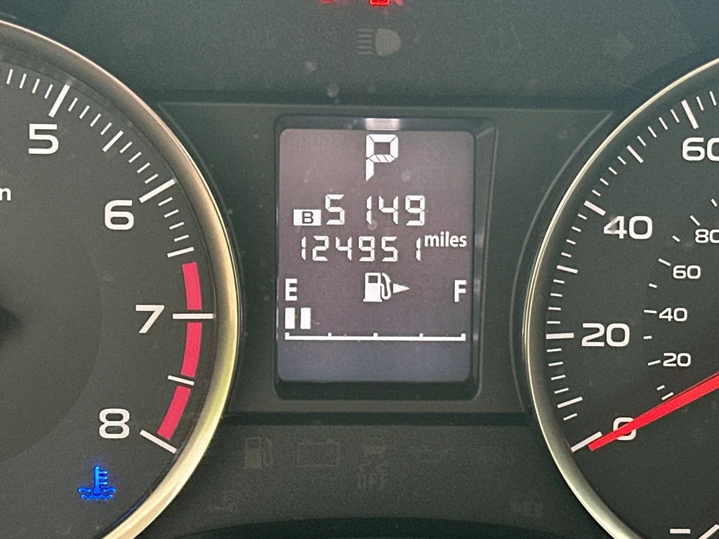 Used 2014 Quartz Blue Pearl Subaru Limited image 16