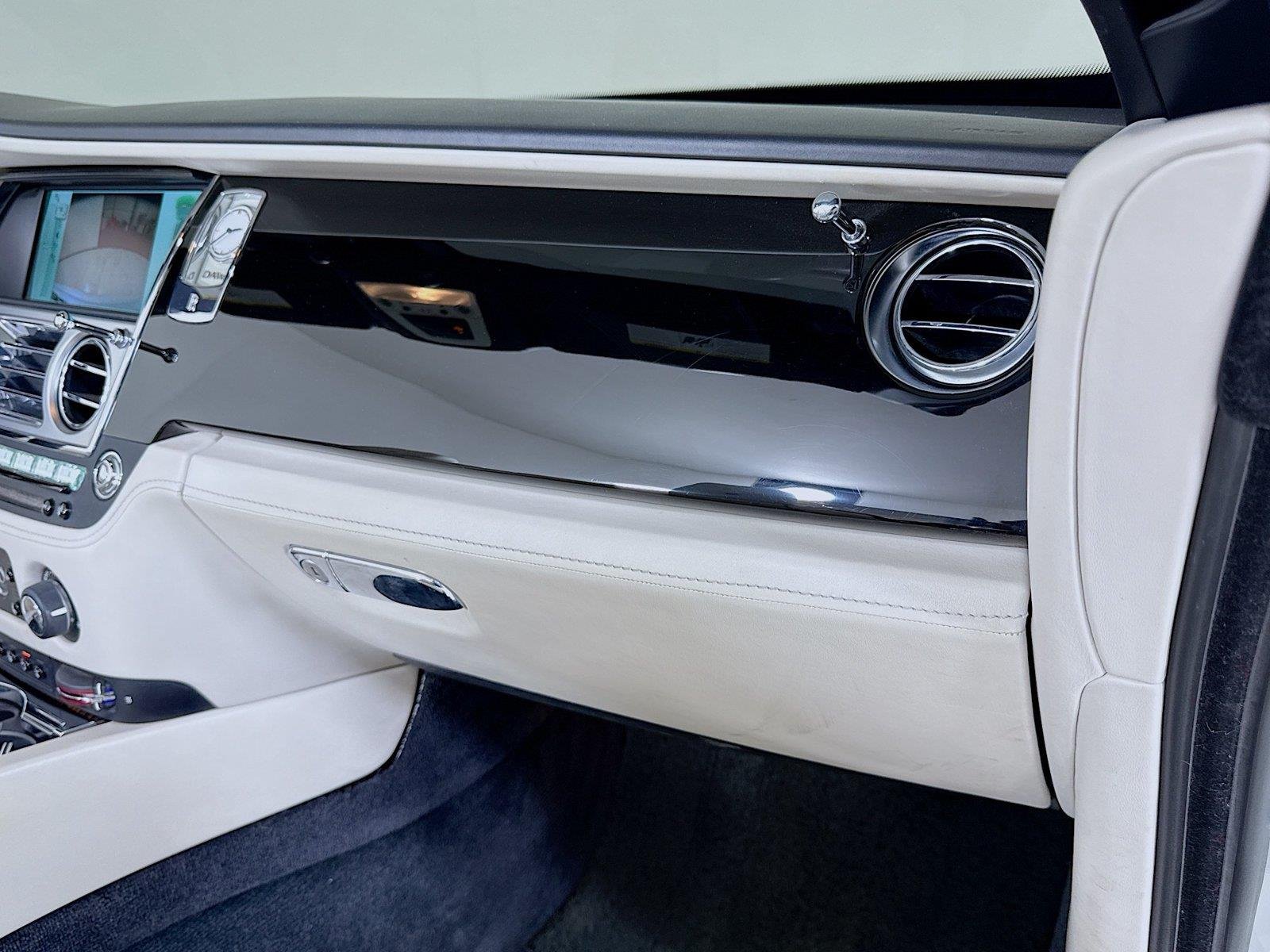 Used 2016 English White Rolls-Royce  image 36