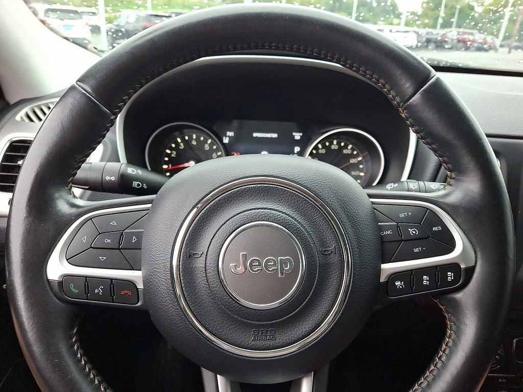 Used 2019 Black Jeep Latitude image 21