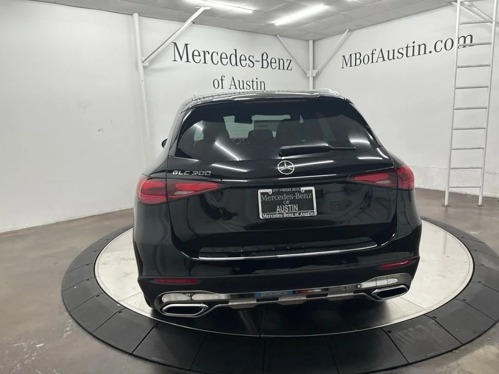 New 2027 Black Mercedes-Benz GLC 300 image 6