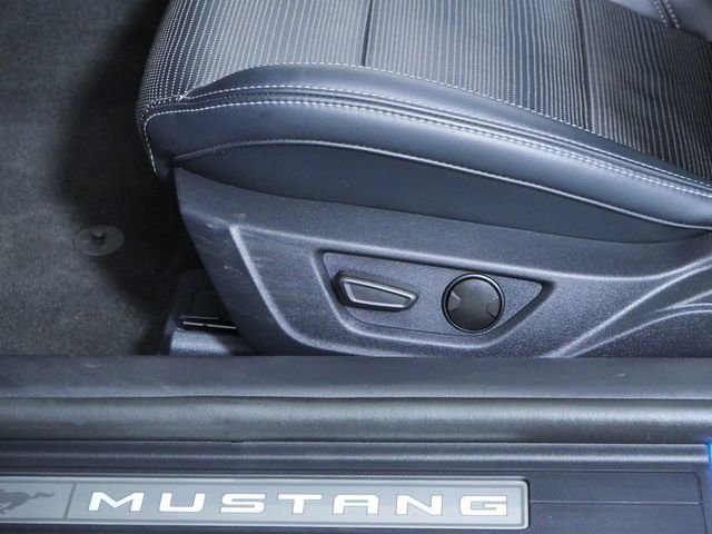 Certified Used 2025  Ford GT Premium image 18