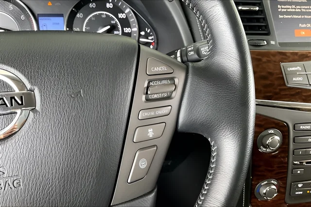 Used 2019 White Nissan SL image 11