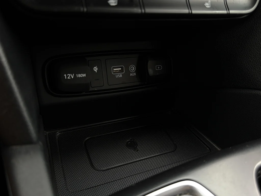 Used 2020 Twilight Black Hyundai SEL image 31