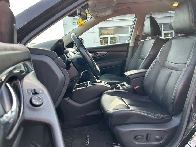 Used 2018 Magnetic Black Nissan SL image 27