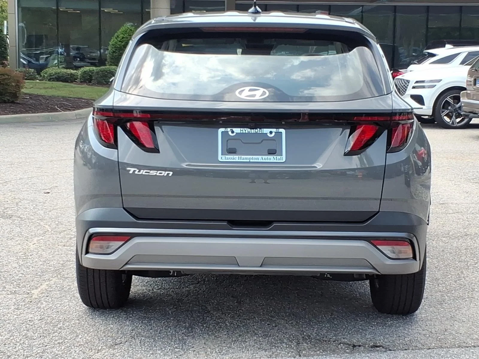 Used 2025 Hampton Gray Hyundai SE image 9