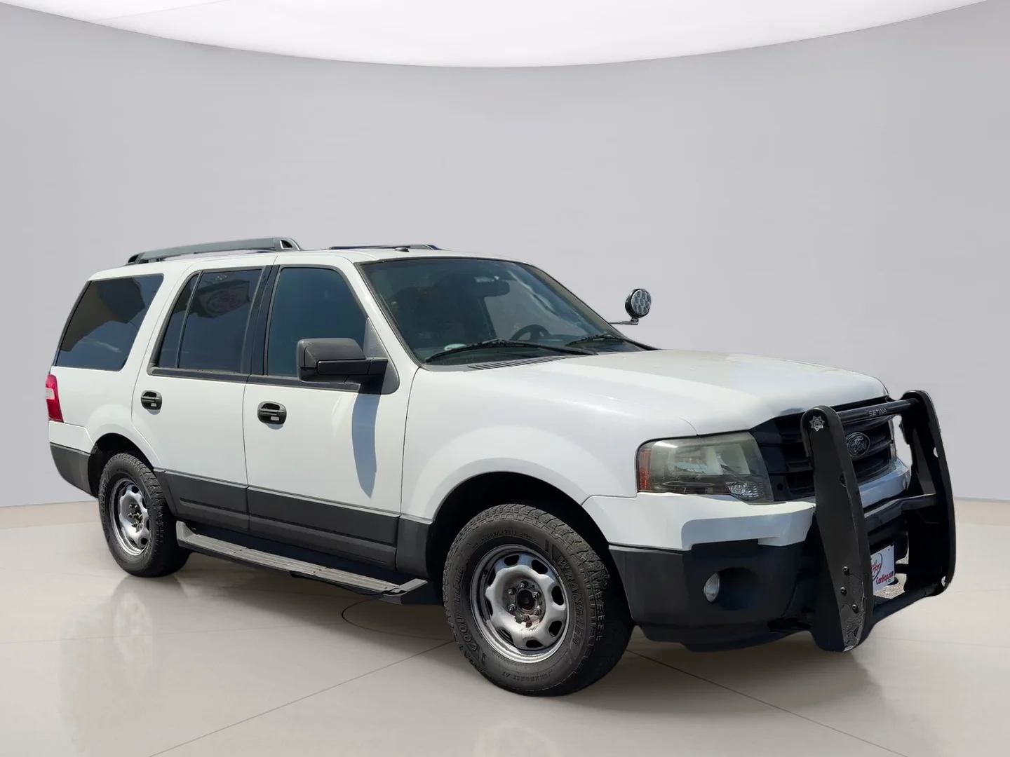 Used 2015 White Ford XL image 8