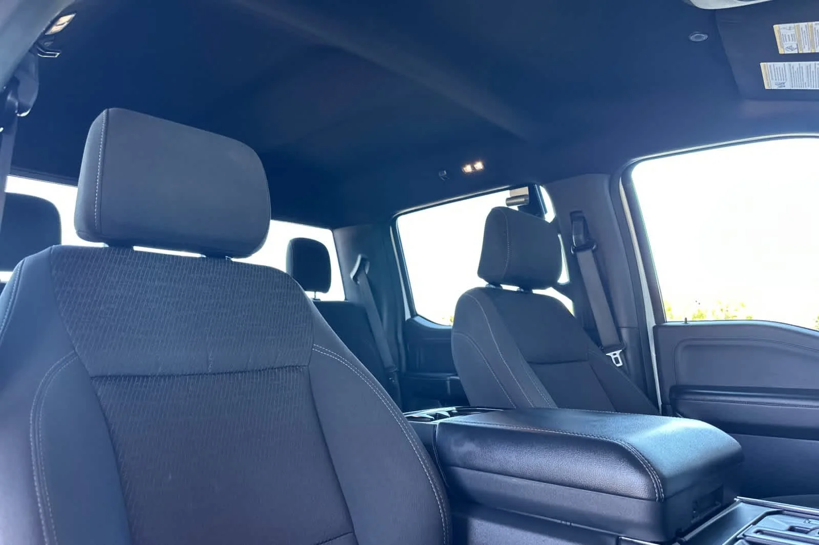 Used 2023 Oxford White Ford XLT image 16