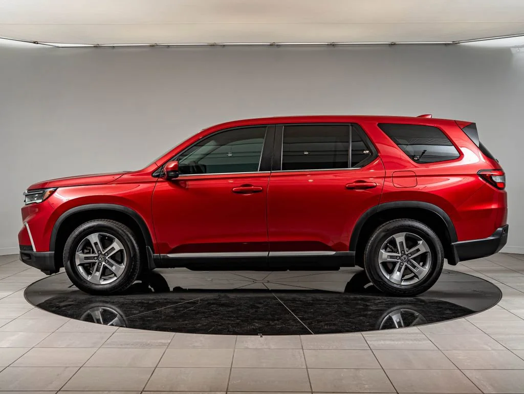 Used 2025 Radiant Red Metallic Ii Honda EX-L image 8