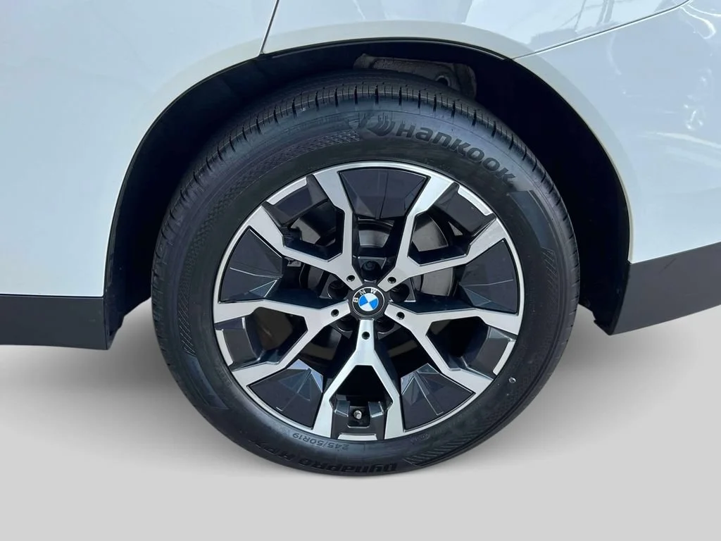 Certified Used 2026 Alpine White BMW 30 xDrive image 8
