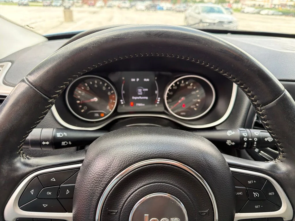 Used 2021 Blue Jeep Latitude image 19