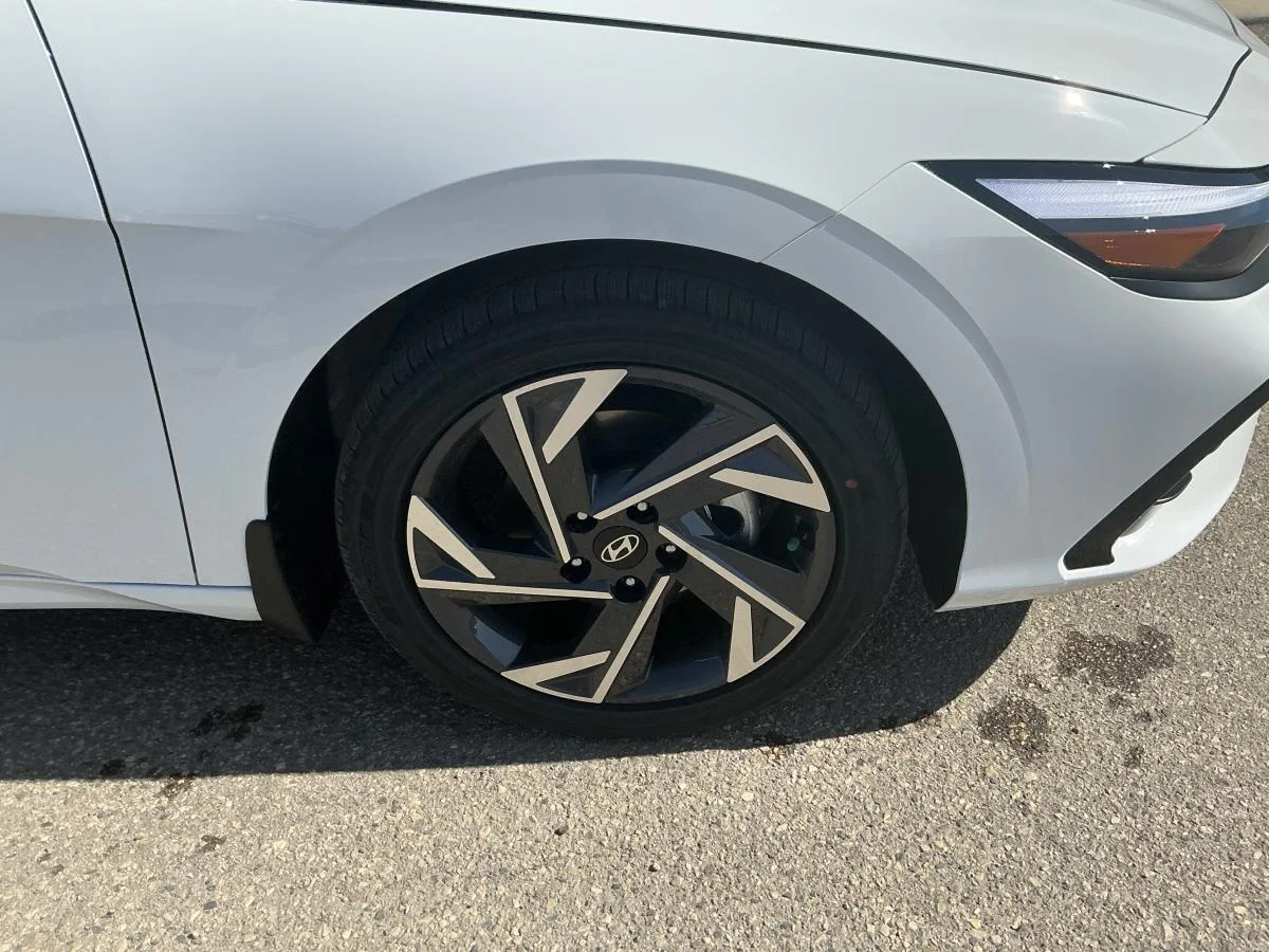 New 2026 White Hyundai Luxury image 10