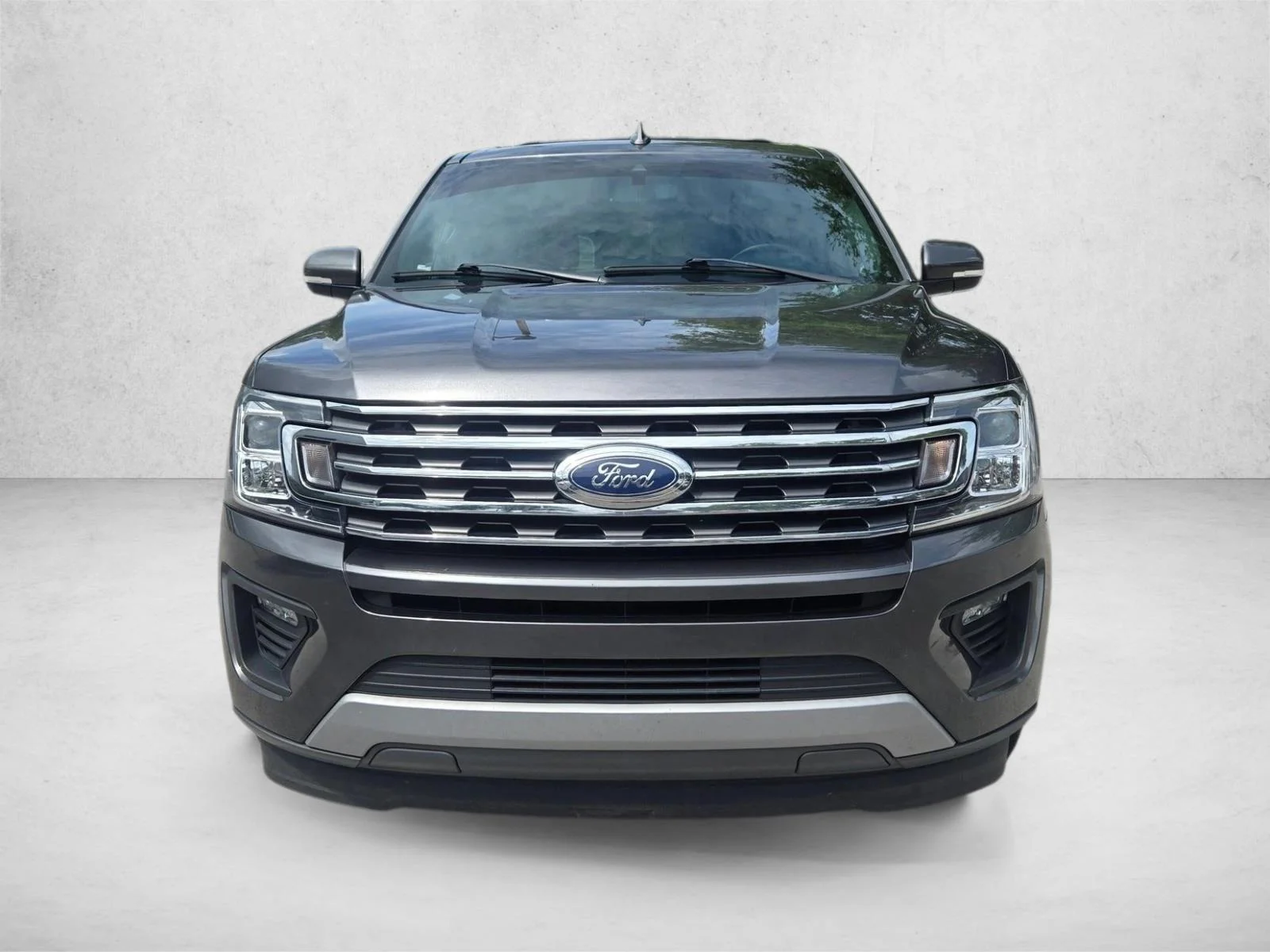 Used 2021 Magnetic Metallic Ford XLT image 2