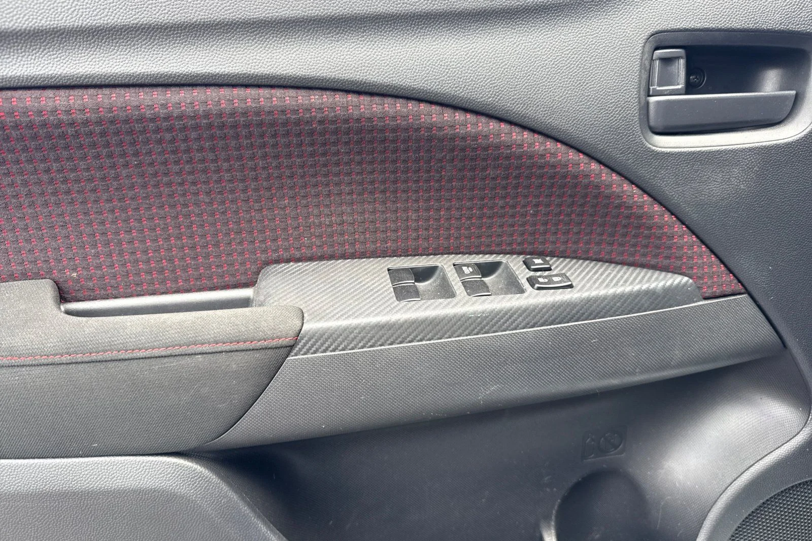 Used 2024 Silver Mitsubishi Black Edition image 8