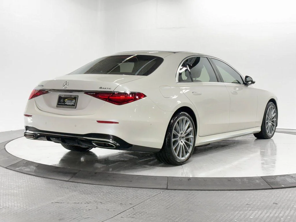 Certified Used 2023 MANUFAKTUR Diamond White Mercedes-Benz S 580e image 35