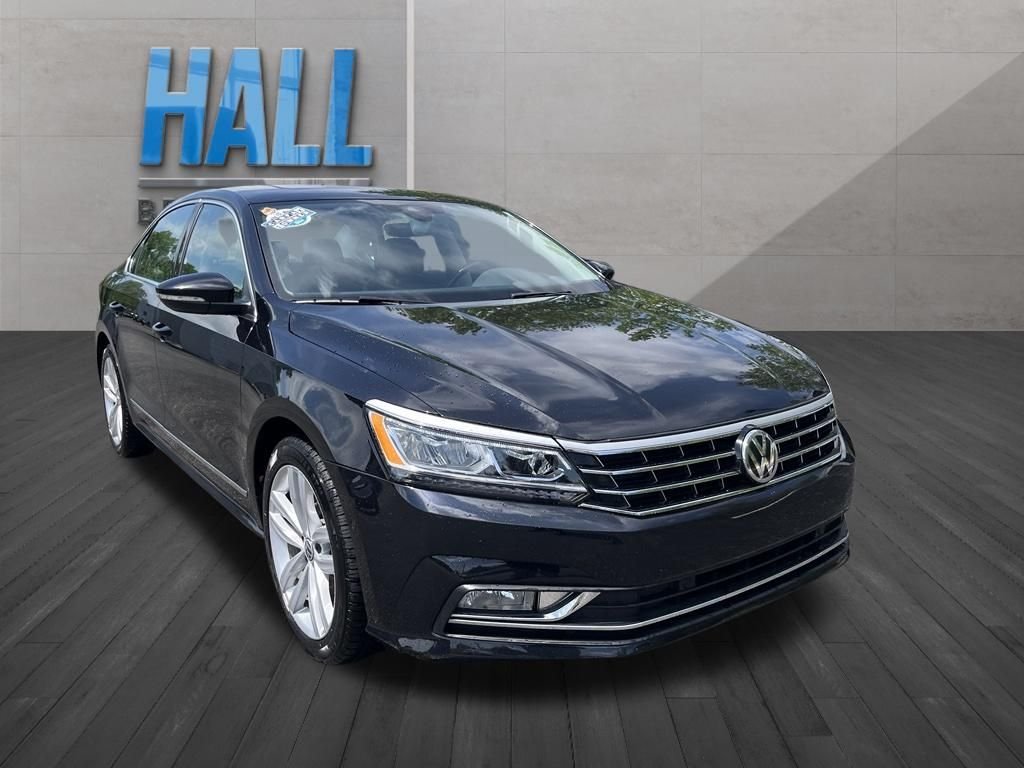 Used 2018 Black Volkswagen 2.0T SEL Premium image 7